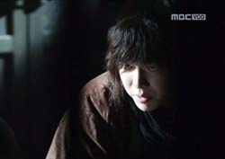 [역적: 백성을 훔친 도적 리뷰] “평생 개로 사시겠소?!” 윤균상, 김정태 잡고 세상 뒤집는다!