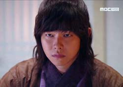 [역적: 백성을 훔친 도적 리뷰] “나랏님을 알아야 해!” 윤균상, 눈앞 복수 대신 ‘큰그림’ 그린다!