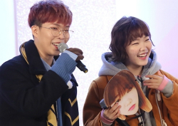 <1박 2일> 게스트들, ‘불후의 히든 복면 스타’로 화려한(?) 등장!