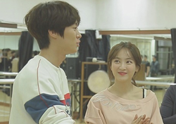 <우리 결혼했어요> 공명, 정혜성 학교에서 질투심 대폭발!