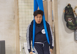 <마이 리틀 텔레비전> 이상민, '포복절도' 집에서 플라잉 요가 하는법!