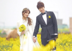 <우리 결혼했어요> 공명-정혜성, 유채꽃밭 환하게 만든 매력적인 부부