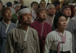 <역적> 화제의 엔딩! 임금의 매질에 맞서는 이름 모를 백성들의 활약