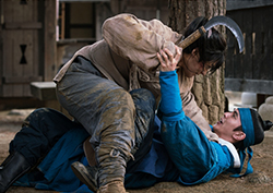 <군주> 유승호-엘, 살벌한 '진흙탕 몸싸움'현장 공개!