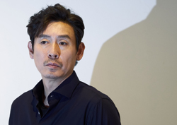 [人스타] 영화 <불한당>으로 칸에 네번째 초대를 받은 배우, 설경구 인터뷰 ①