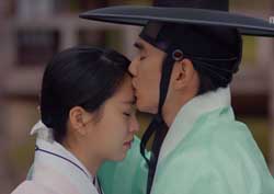 [군주 리뷰] 엘, 세자 대역 자처! 유승호, 허준호의 반역에 부모 잃고 절규!