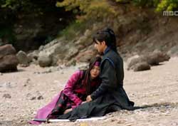 [군주 리뷰] 엘→김소현, 윤소희→유승호··· 애타는 ‘사각관계’ 본격화!