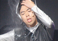 <개그콘서트> 박진호, 눈물 샤워 현장? '시선강탈'