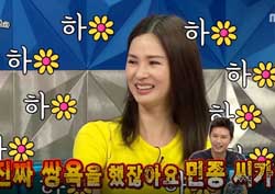 [라디오스타 리뷰] 이소라, “런웨이를 걷다가 ‘발작 웃음’ 터트려 바로 잘렸다!”