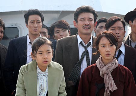 [애프터스크리닝] 잊지 말아야 할 역사의 흑백사진 <군함도> ★★★