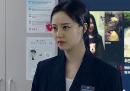 첫 방송한 <크리미널마인드> 문채원, '로코퀸' 벗은 연기변신