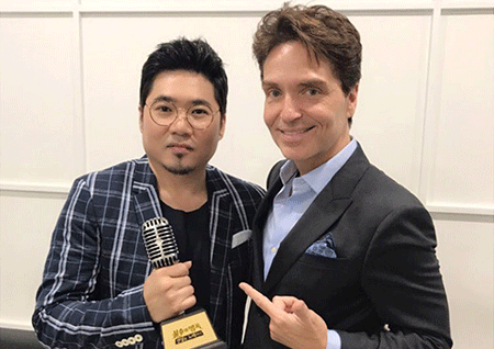 '변신의 황제' 김조한, <복면가왕> 이어 <불후>까지 잇따라 제패 