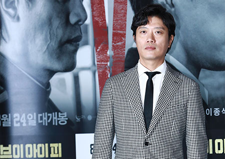 [포토]<브이아이피> 박희순, 무게감 넘치는 묵묵한 표정