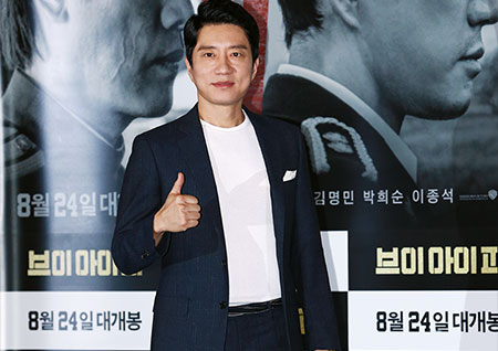 [포토] <브이아이피> 김명민, '최고' 자부심에 엄지 척~