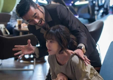 <죽어야 사는 남자> 최민수-강예원, 쇼핑만 봐도 통쾌한 '백작 활용법'