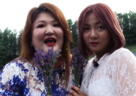 <배틀트립> 이국주-박나래, 라벤더밭 MV 촬영! '호러물인가요?' 반응에 폭소
