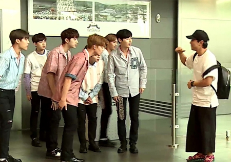 <나 혼자 산다> 이시언, 방송국 견학현장 '워너원이 떴다!'