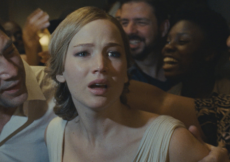 ‘할리우드의 미친 존재감’ 제니퍼 로렌스, 카멜레온 같은 연기 변신 화제