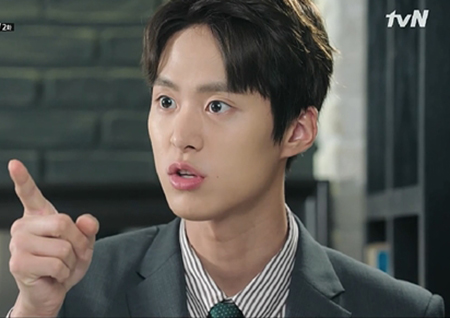 <변혁의 사랑> 공명, 최시원의 전담 마크맨으로 해결사 노릇 톡톡! 색다른 갑을 브로맨스