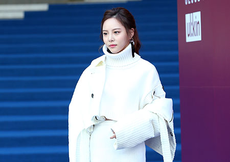 [포토] 이열음, 따뜻한 느낌 물씬 하얀 니트
