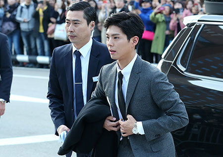 [포토] 박보검, "바쁘다 바빠~" 식 늦을까 빠른 걸음