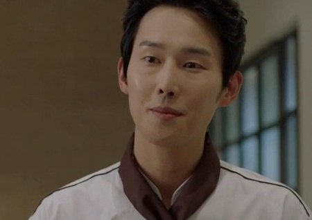 <슬기로운 감빵생활> 이신성, 정경호 당황하게 만든 '훈남' 사장으로 존재감 발산