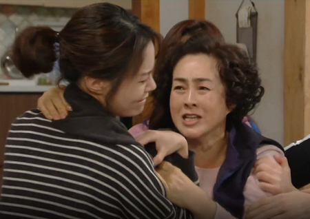 <전생에 웬수들> 최윤영, 이보희에게 맞다가 한진희 전화 받았다!