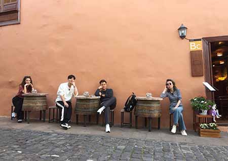 <윤식당2> 첫방송 관전포인트는? #박서준 #팀워크2배 #한식신메뉴