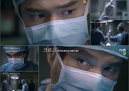 <크로스> ‘복수’ 고경표 VS ‘신념’ 조재현, 캐릭터 티저 2종 공개... ‘22초’의 마법!