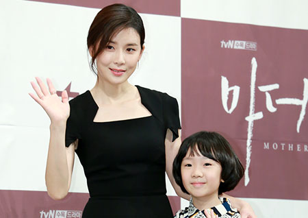 [포토] <마더> 이보영-허율, 기대되는 엄마와 딸의 케미