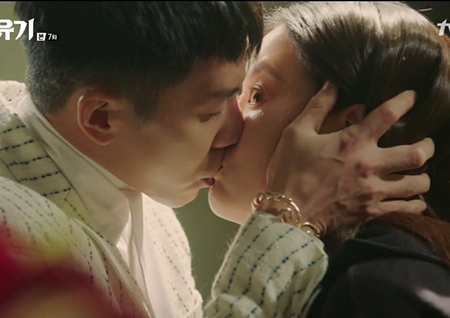 '화유기' “보고 싶었어” 이승기, 오연서에 질투 폭발 ‘박력 키스’
