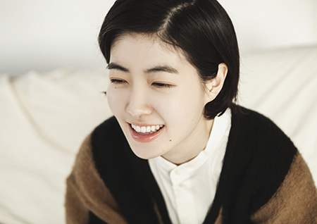 [人스타] 심은경, “류승룡의 조언이 욕심을 내려놓는 데 큰 도움이 되었다”