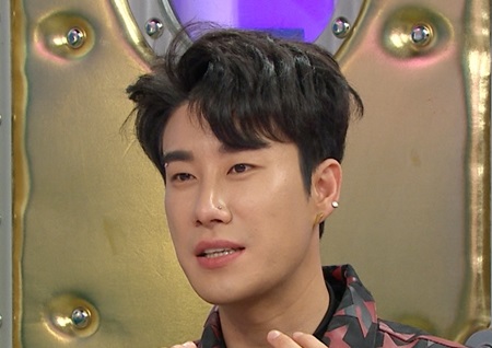 ‘라디오스타’ 산이, ‘나쁜X’ 음원차트1위 당시 ‘5일 칩거’ 고백...박항서 감독 베트남 인기 증언은?