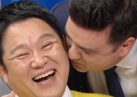 '라디오스타’ 샘 해밍턴, 子윌리엄 ‘인기 질투’&김구라에 볼 뽀뽀...웃음폭탄 예고!