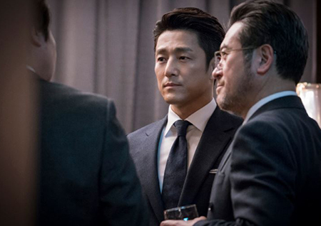 [TV톡] 스포트라이트 바깥의 남자주인공, 지진희가 개척한 새로운 영역