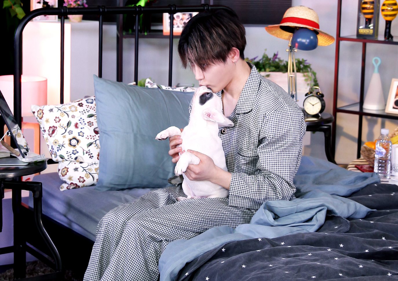 [비하인드①] 집돌이 유권의 "이불 밖은 위험해!!" (해요TV-블락비 유권의 사생활)