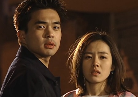 [M타임머신] 2001년에도 힘겨운 연애중이었던 손예진, 상대는 누구?