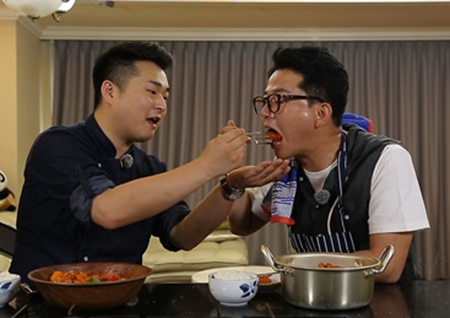 ‘서울메이트’ 김준호, 이원일 셰프 특급 요리 과외 받았다(Ft. 얍쓰 닭볶음탕)