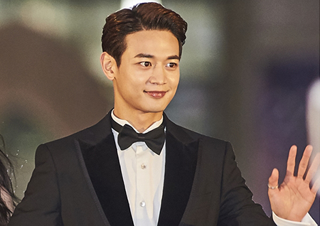 샤이니 민호, 부천국제판타스틱영화제서 개막식 MC로 '깔끔' 맹활약