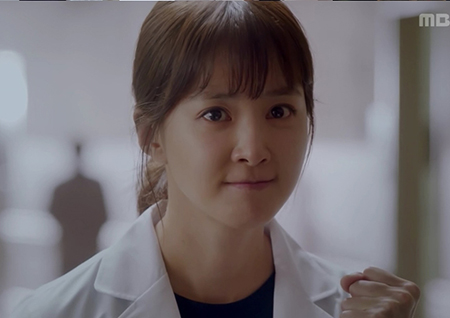 ‘사생결단 로맨스’ 이시영, '장르물부터 로맨틱 코미디까지' 완벽 소화... 못 하는 게 없는 배우