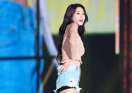 [포토] AOA 설현, 비율깡패의 남다른 각선미 (2018 코리아 뮤직 페스티벌)