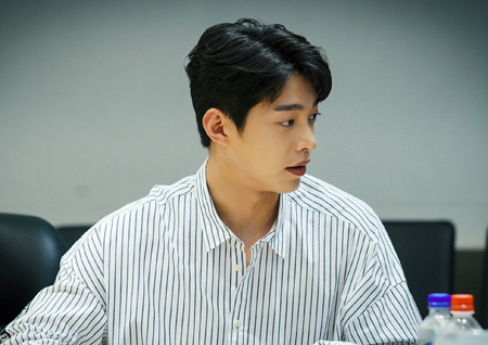 ‘단짠오피스’ 송원석, 여심 사로잡는 ‘나르시시즘 연하남’으로 변신