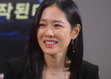 '섹션TV 연예통신' ‘연기 잘 하는 예쁜 누나’ 손예진, 섹션의 정해인과 만나다! 