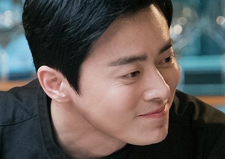 ‘아는 와이프’, 특별출연도 특급...조정석, '의리의리'한 카메오 현장 포착 '무슨 역할?'