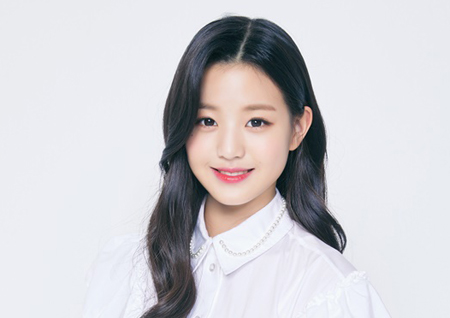 아이즈원 장원영·미야와키 사쿠라·조유리, ‘자체발광 비주얼’ 자랑