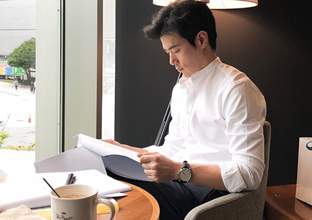 ‘현지에서 먹힐까’ 김강우, 배우로 본업 활동 시작! MBC ‘아이템’ 출연!   