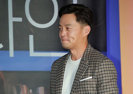 [포토] '완벽한 타인' 이서진, 미소 지으며 등장