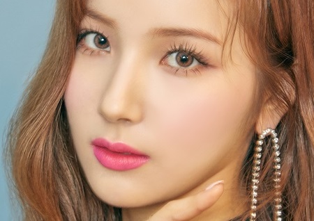 ‘솔로 데뷔 D-3’ 소희(SOHEE), 특급 지원사격 속 ‘허리 업(Hurry Up)’ 출격 준비 박차 