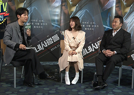 '섹션TV' 이상엽, 영화배우 겸 MC 변신! 마동석X김새론과 찰떡 호흡