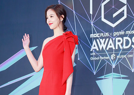 [포토] 강한나, 레드카펫 만큼 고혹적인 자태